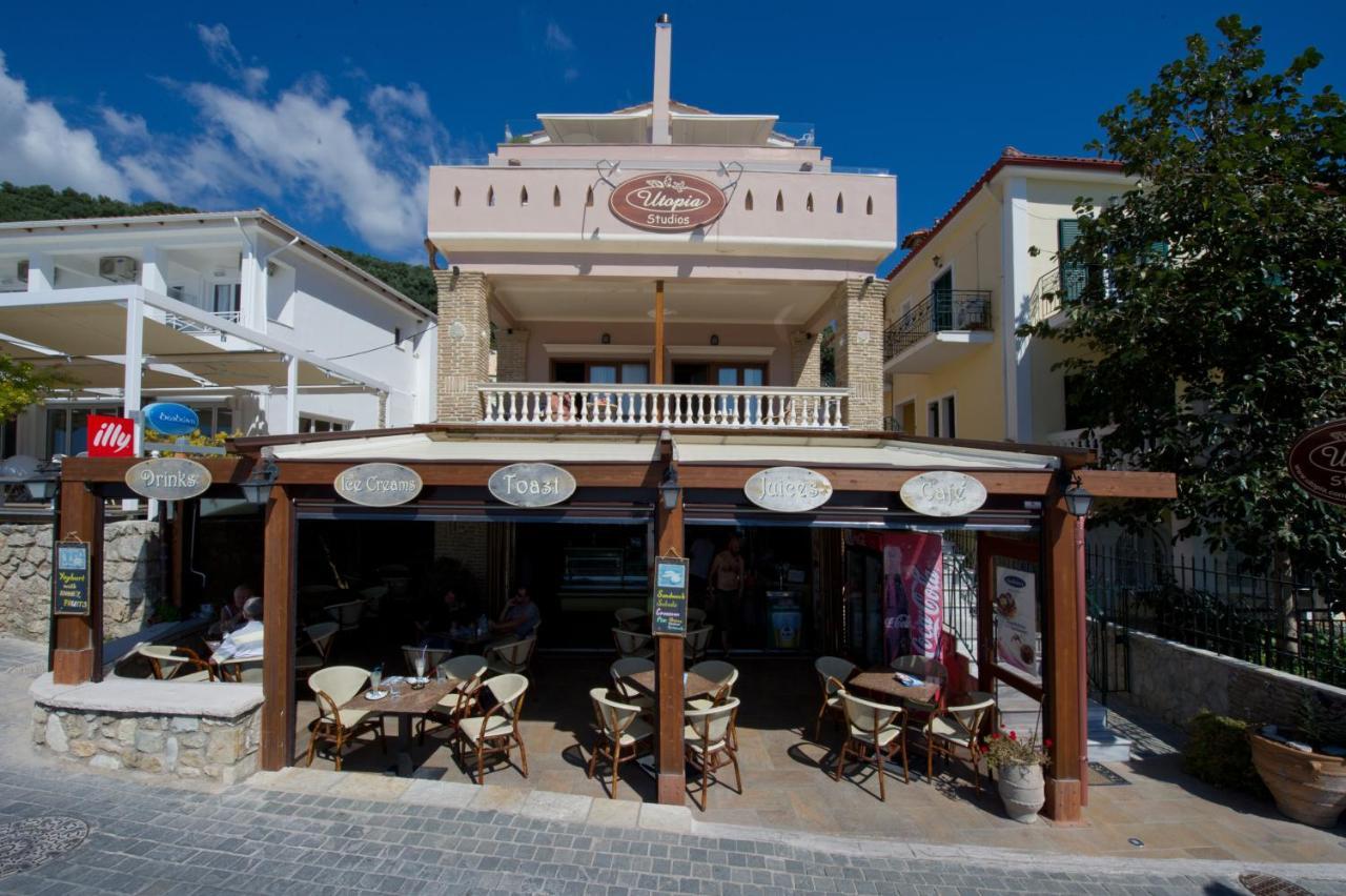 Utopia Parga Bagian luar foto