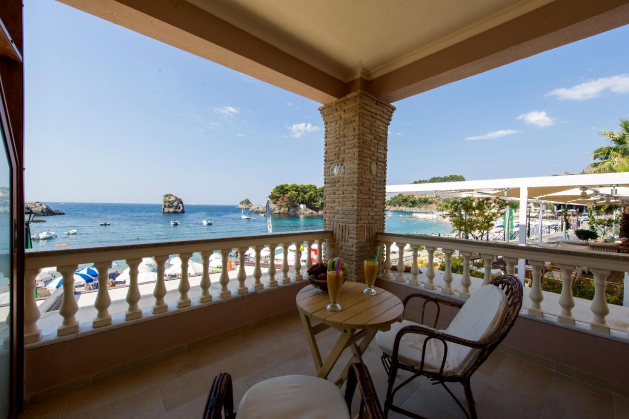 Utopia Parga Bagian luar foto