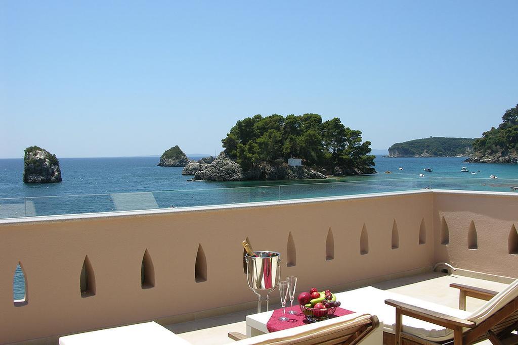 Utopia Parga Bagian luar foto